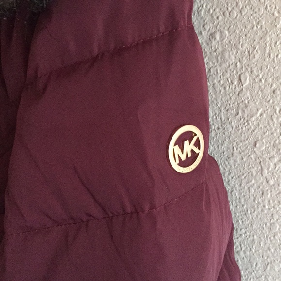 Gorgeous Hooded MICHAEL Michael Kors Puffer - Picture 7 of 8